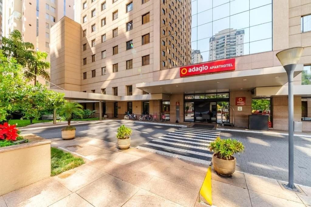 C/ Internet 100mb E Limpeza Diaria Hotel *
